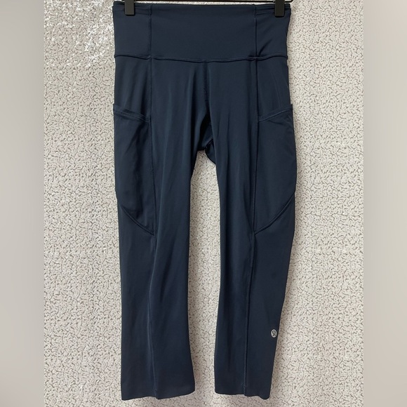 Lululemon Fast and Free Crop II 19" *Non-Reflective
True Navy | size 4 - Picture 2 of 12